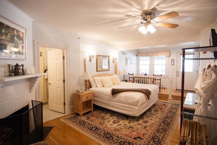 Victorian Room 17 | Beachmere Inn